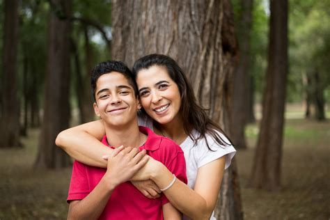 mamas insesto|mama e hijo teniendo sexo madre espanol Search